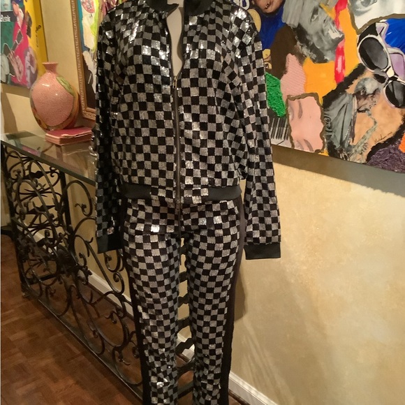 2piece sequin jogging set silver and black. - Picture 1 of 7